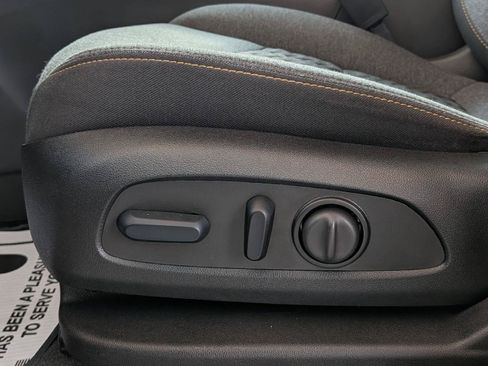 Used 2024 Chevrolet Equinox LT AWD/4WD image 11