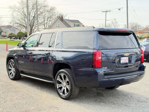 Used 2018 Chevrolet Suburban LT image 6