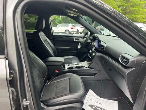Used 2023 Ford Explorer ST-Line AWD/4WD image 11