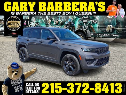 Used 2023 Jeep Grand Cherokee Limited w/ Black Appearance Package AWD/4WD image 1