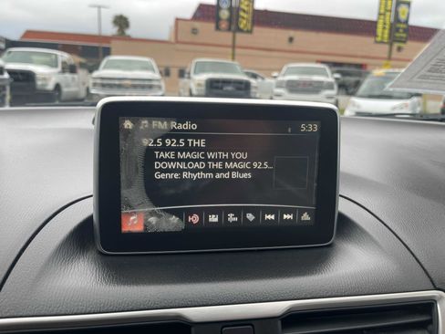 Used 2015 MAZDA MAZDA3 i Touring image 22