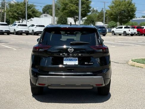 Used 2024 Nissan Rogue SL AWD/4WD image 6