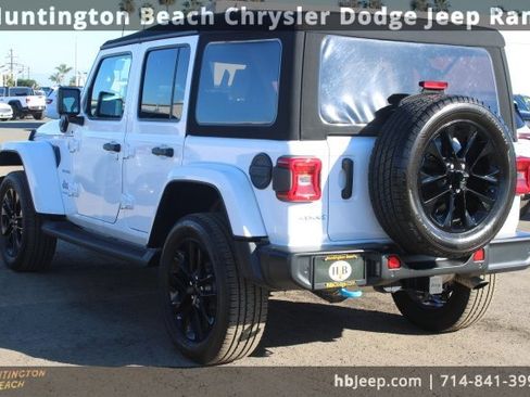 Used 2023 Jeep Wrangler Unlimited Sahara w/ Safety Group image 3