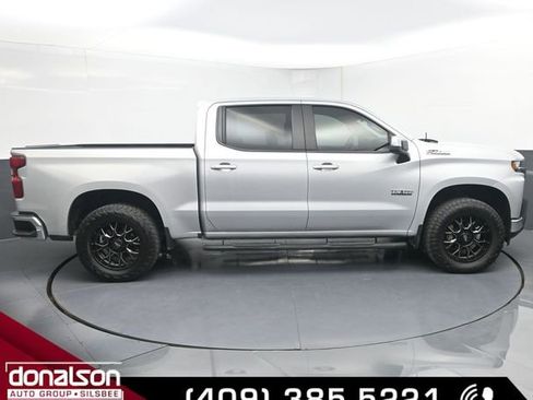 Used 2022 Chevrolet Silverado 1500 LT image 2