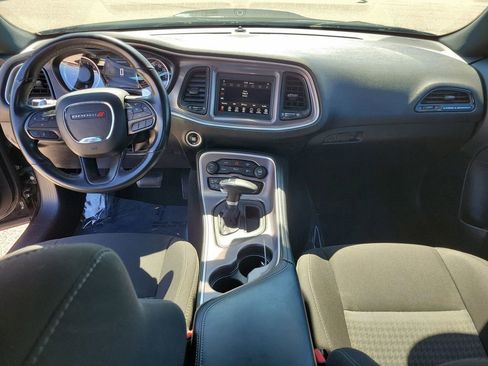 Used 2022 Dodge Challenger GT AWD/4WD image 9