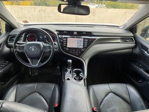 Used 2019 Toyota Camry XSE image 15