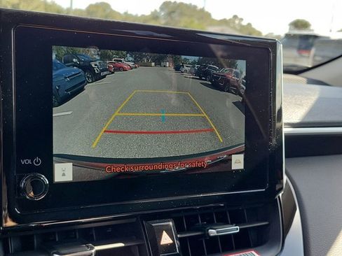 Used 2023 Toyota Corolla Cross XLE image 26