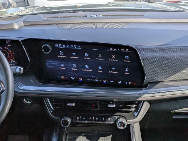 Used 2025 Chevrolet Suburban RST w/ Comfort Package RWD image 18