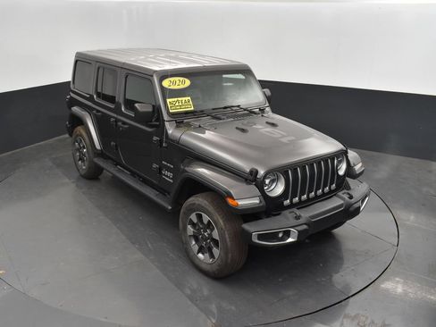 Used 2020 Jeep Wrangler Unlimited Sahara w/ Uconnect 4C Nav & Sound Group AWD/4WD image 36