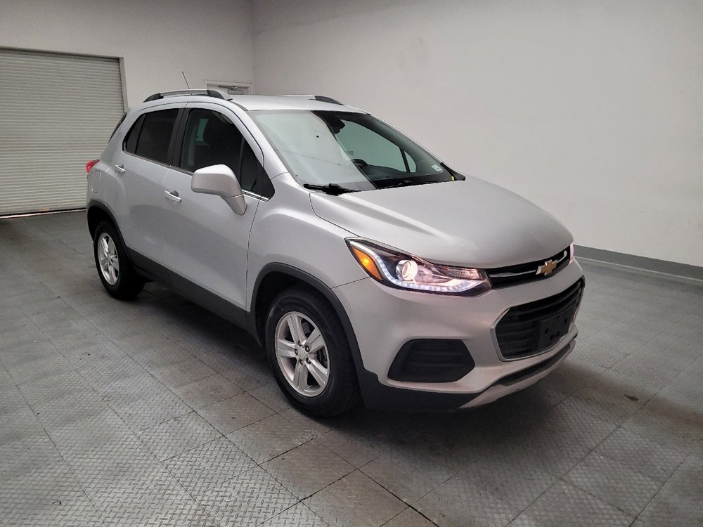 Used 2020 Chevrolet Trax LT FWD image 13