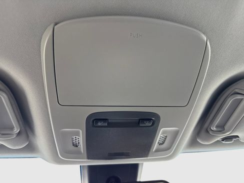 Used 2018 Toyota Camry LE FWD image 32