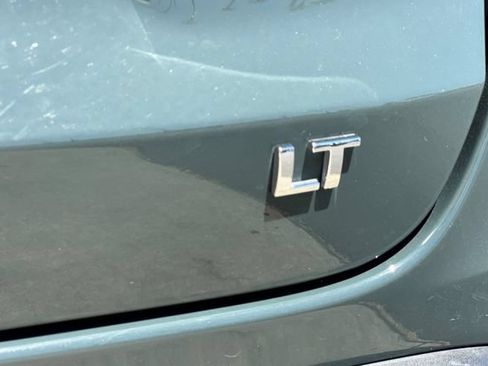 Used 2025 Chevrolet Trax LT FWD image 36