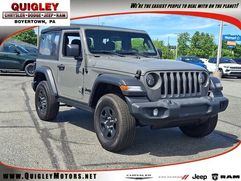 Used 2022 Jeep Wrangler Sport AWD/4WD image 1