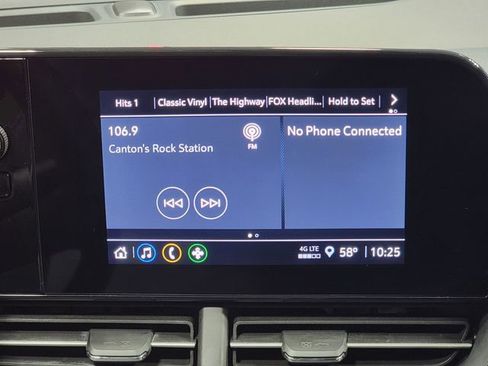 Certified 2025 Chevrolet Trax LS w/ LS Convenience Package FWD image 19
