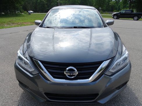 Used 2016 Nissan Altima 2.5 S FWD image 3