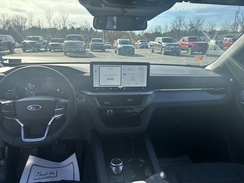 New 2026 Ford Explorer ST-Line w/ ST-Line Street Pack image 15