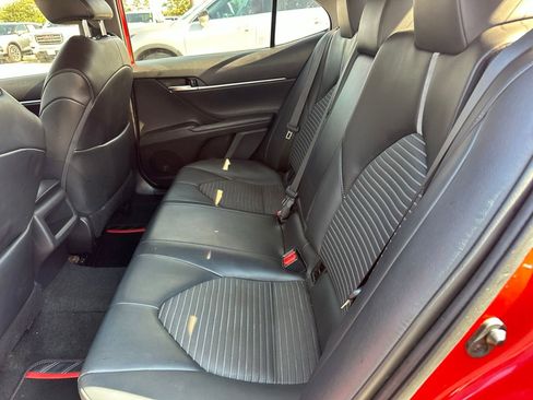 Used 2021 Toyota Camry SE FWD image 11