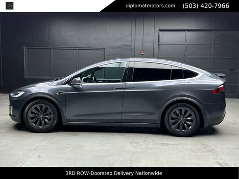 Used 2018 Tesla Model X 100D image 3