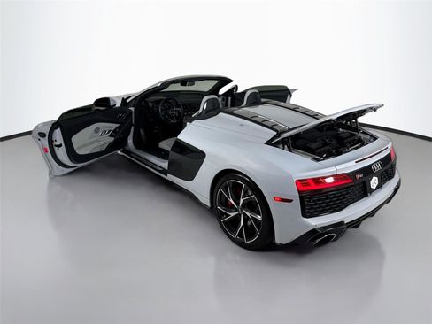 Used 2021 Audi R8 V10 w/ Premium Package image 37