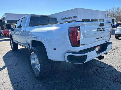 New 2026 GMC Sierra 3500 Denali w/ Denali Reserve Package image 8