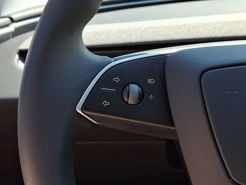 Used 2025 Tesla Model 3 Long Range RWD image 21