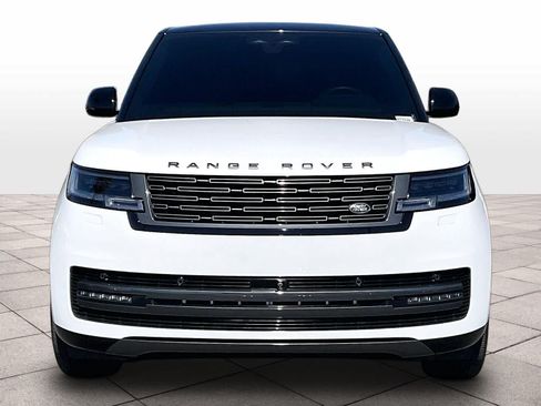 Used 2025 Land Rover Range Rover SE AWD/4WD image 3