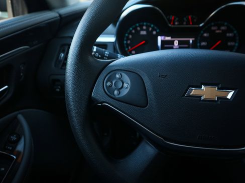 Used 2018 Chevrolet Impala LS image 18