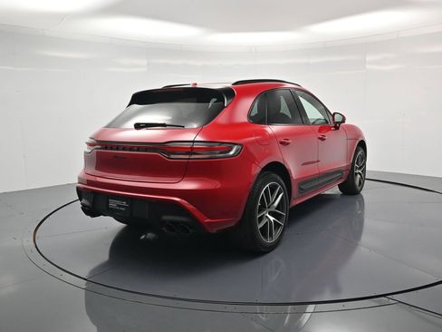 Certified 2024 Porsche Macan AWD/4WD image 34