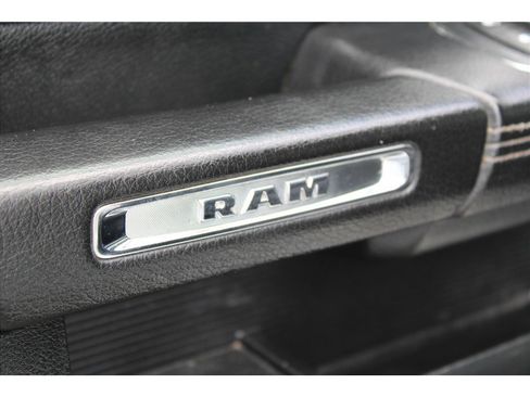 Used 2016 RAM 3500 Laramie image 19