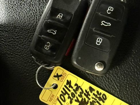 Used 2012 Volkswagen Jetta SE FWD image 25