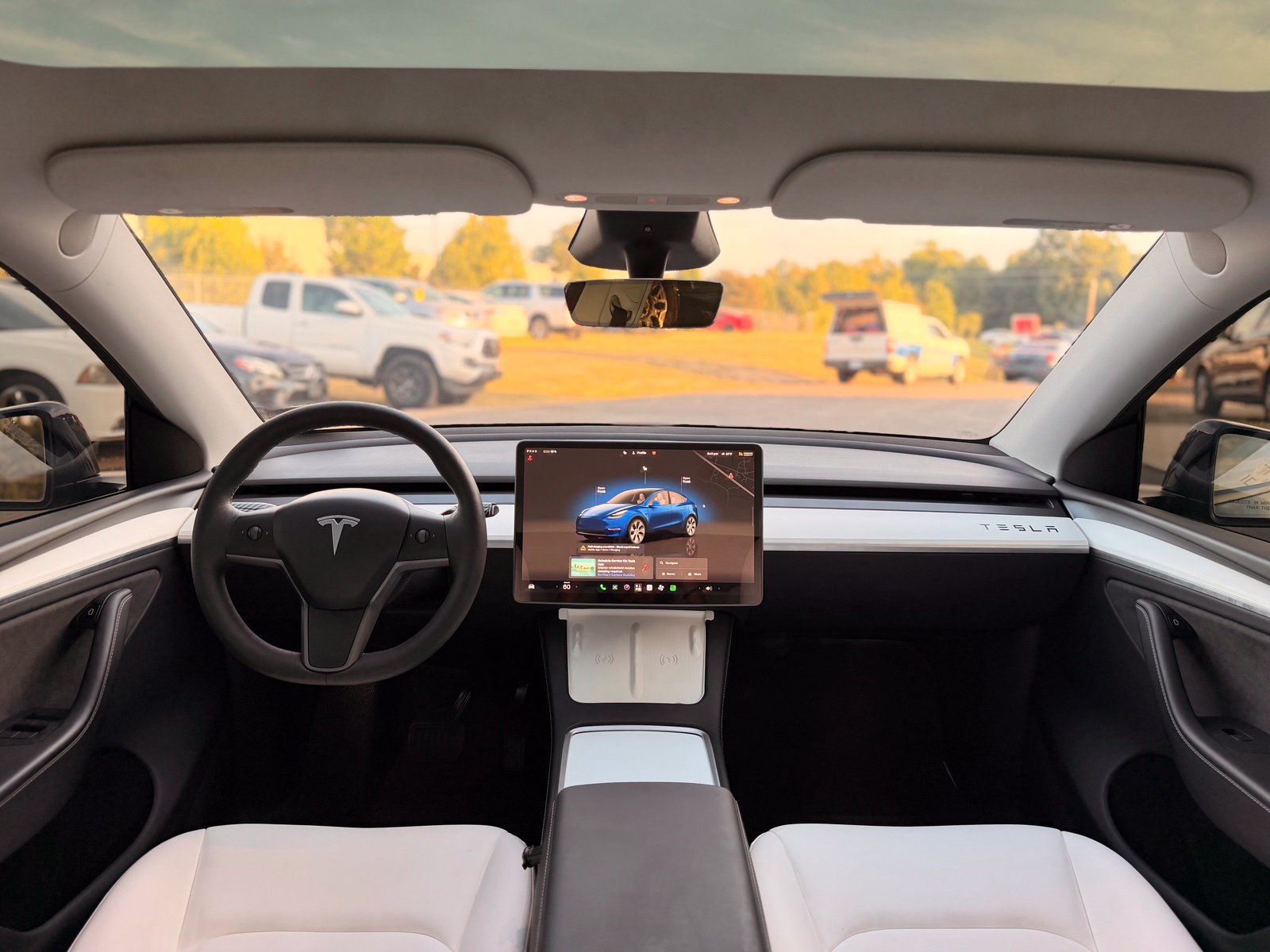 Used 2023 Tesla Model Y Long Range AWD/4WD image 2