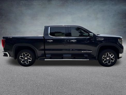 Used 2024 GMC Sierra 1500 SLT w/ SLT Premium Plus Package AWD/4WD image 7