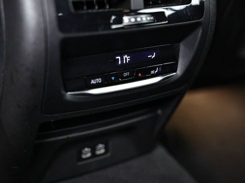 Used 2025 BMW X4 xDrive30i w/ Premium Package image 29