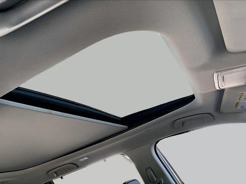 Used 2025 Honda Pilot Elite image 22