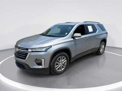 Used 2023 Chevrolet Traverse LT
