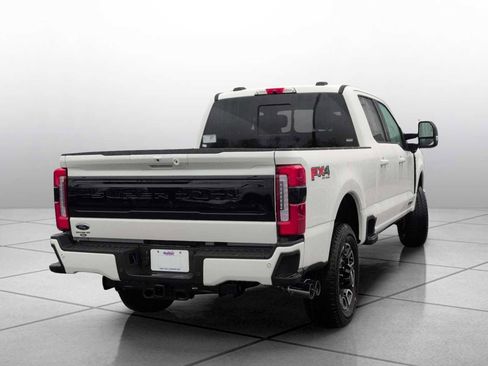 New 2026 Ford F250 Platinum w/ FX4 Off-Road Package image 4