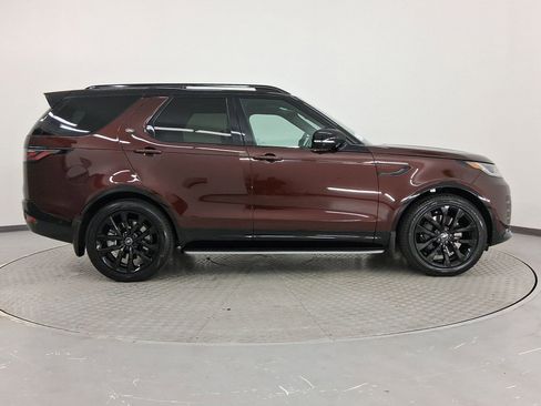 New 2026 Land Rover Discovery Limited Edition image 8