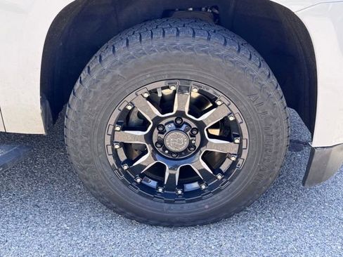 Used 2019 Chevrolet Tahoe LT AWD/4WD image 14