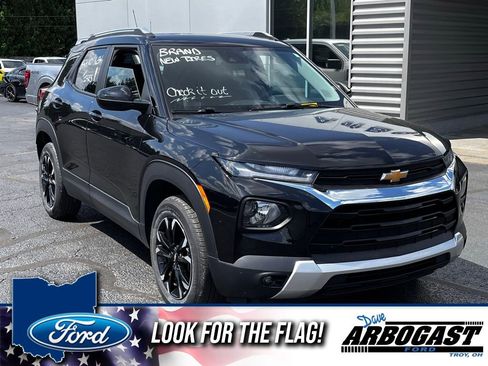 Used 2023 Chevrolet TrailBlazer LT AWD/4WD image 1
