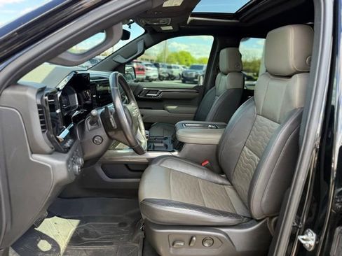 Used 2022 Chevrolet Silverado 1500 ZR2 w/ Technology Package AWD/4WD image 15