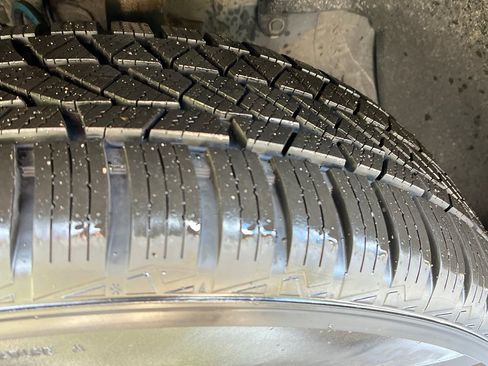 Used 2020 Toyota RAV4 Limited image 24