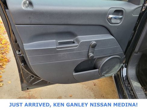 Used 2016 Jeep Patriot Sport image 14