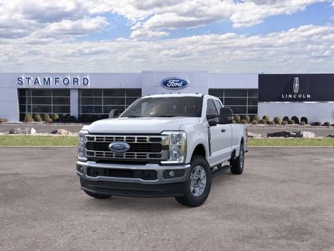 New 2026 Ford F350 XLT w/ FX4 Off-Road Package AWD/4WD image 2
