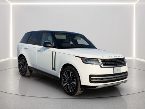 Used 2026 Land Rover Range Rover SE AWD/4WD image 3