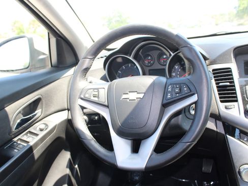 Used 2013 Chevrolet Cruze LT image 10