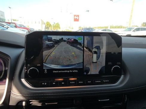 Used 2023 Nissan Rogue Platinum w/ Platinum Premium Package image 21