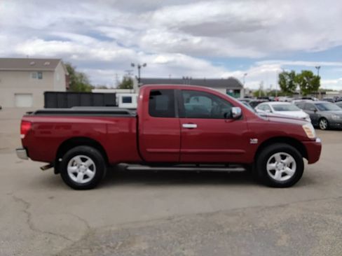 Used 2004 Nissan Titan SE image 4