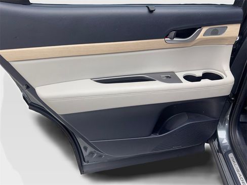 Used 2023 Hyundai Palisade Limited image 34