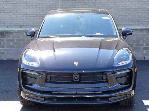 New 2025 Porsche Macan image 36