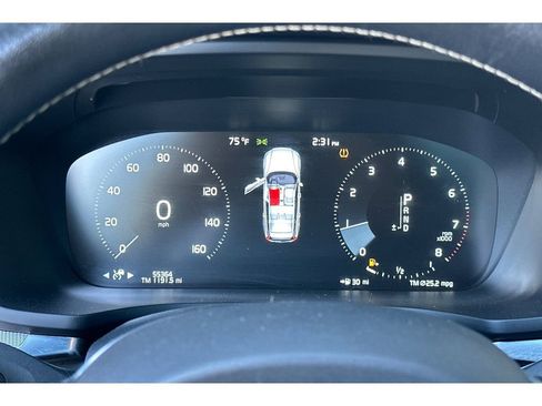 Used 2020 Volvo V60 T6 R-Design image 29